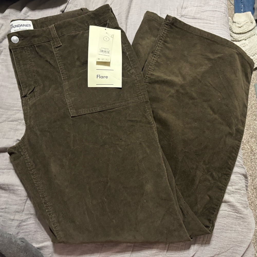 Woman’s Corduroy Pants -Brown